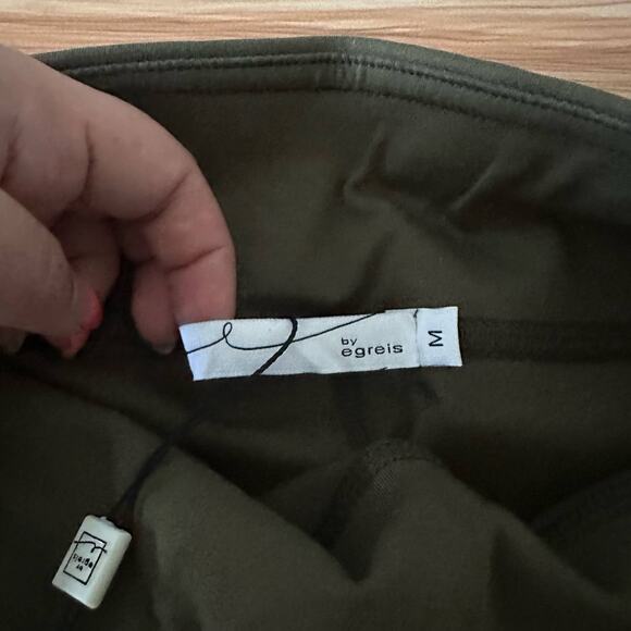 NEW By Egreis Green Bye Signature Biker Shorts Size Medium - Picture 2 of 8